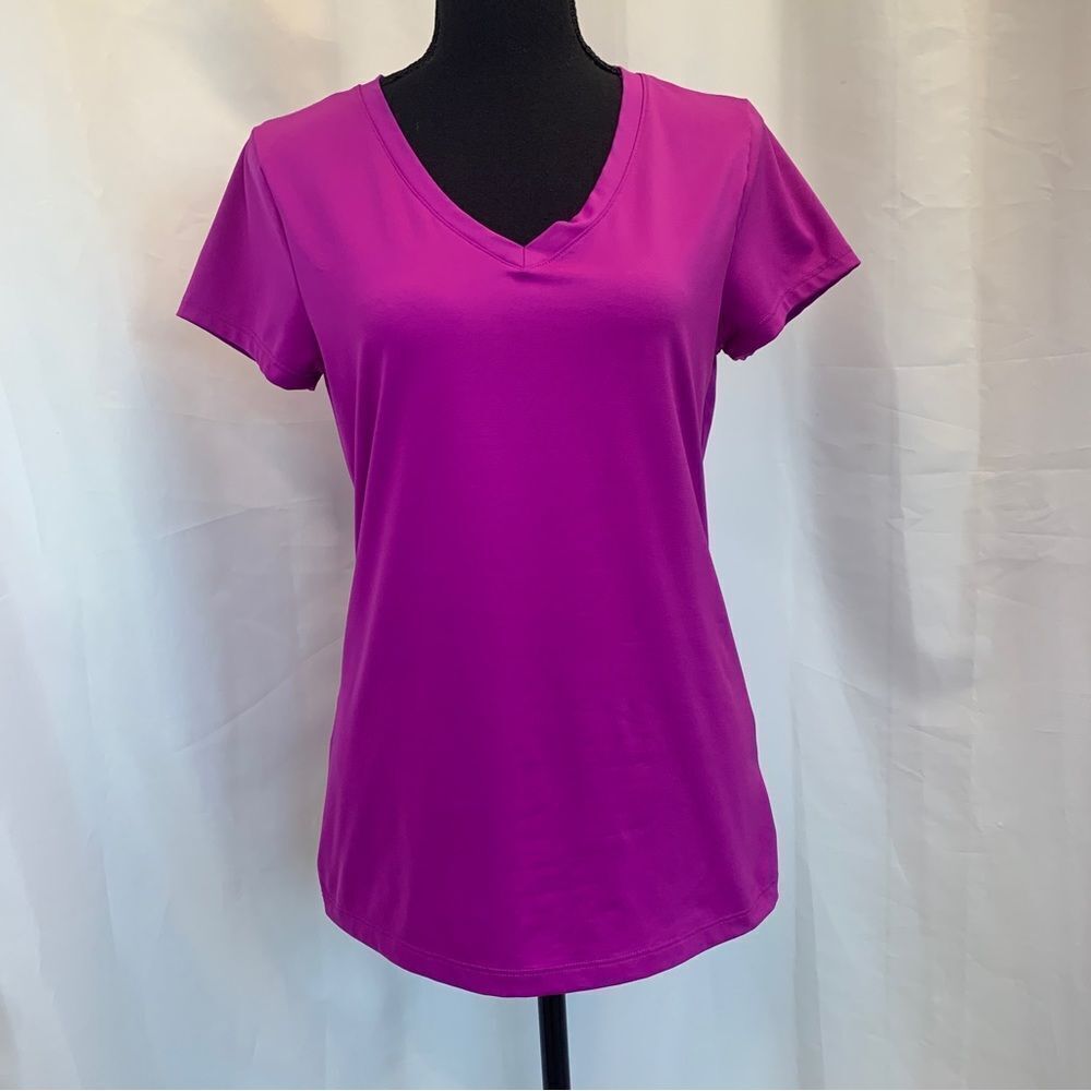 90 Degree bright purple short sleeve V- neck spandex running shirt Sz M